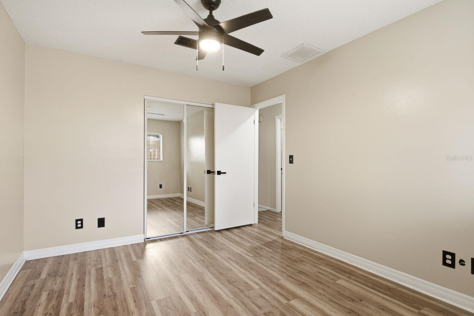 HARBOR PALMS UNIT ELEVEN LOT 451 - Residential