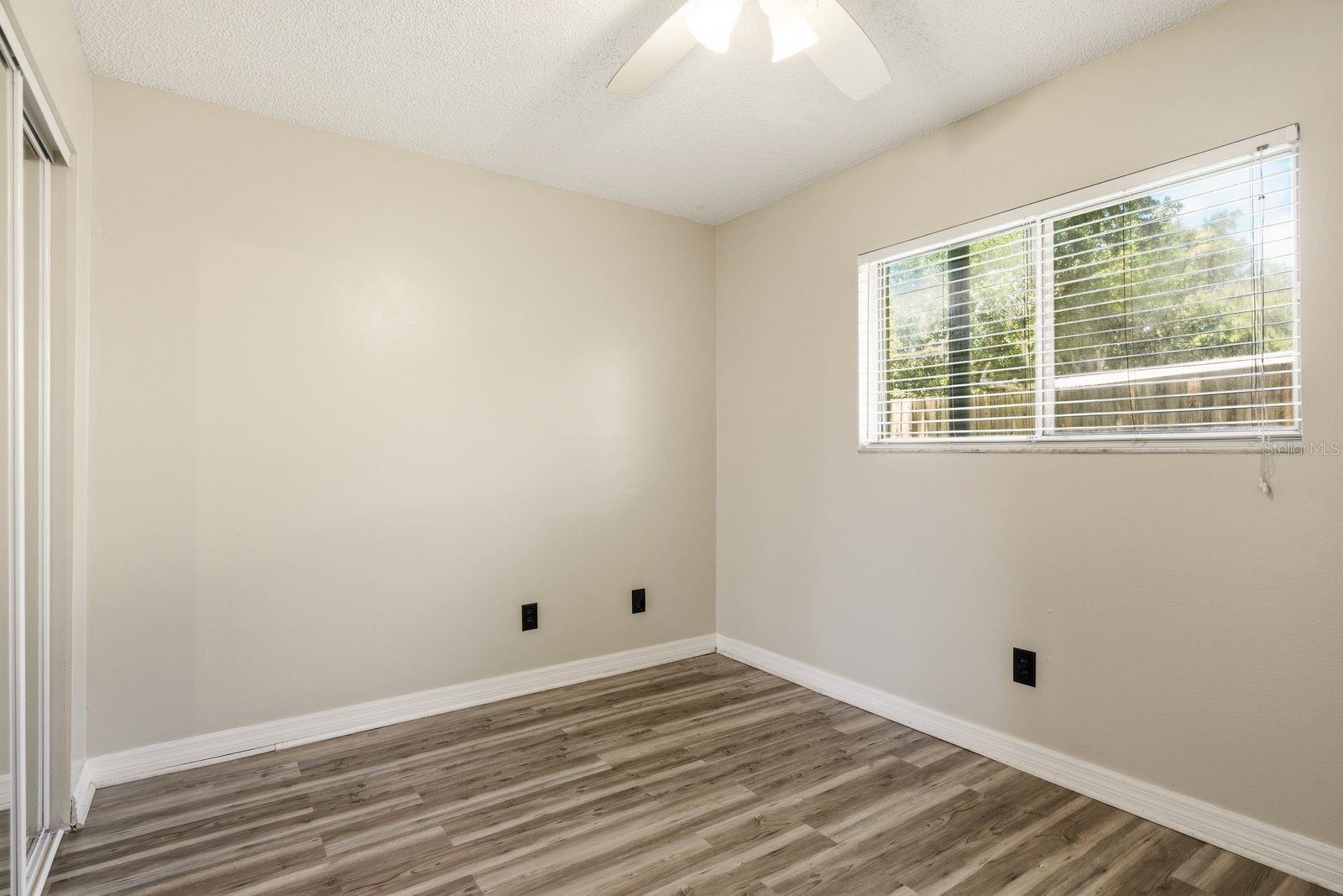 HARBOR PALMS UNIT ELEVEN LOT 451 - Residential