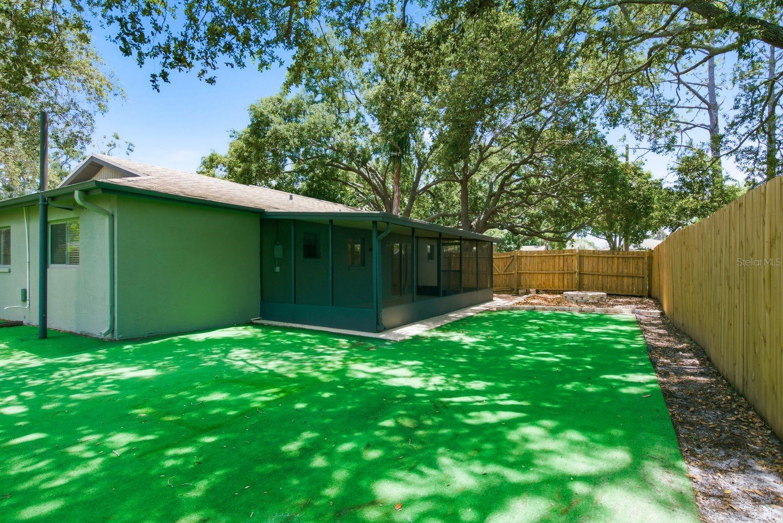 HARBOR PALMS UNIT ELEVEN LOT 451 - Residential