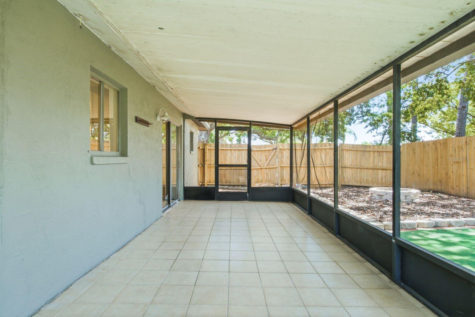 HARBOR PALMS UNIT ELEVEN LOT 451 - Residential
