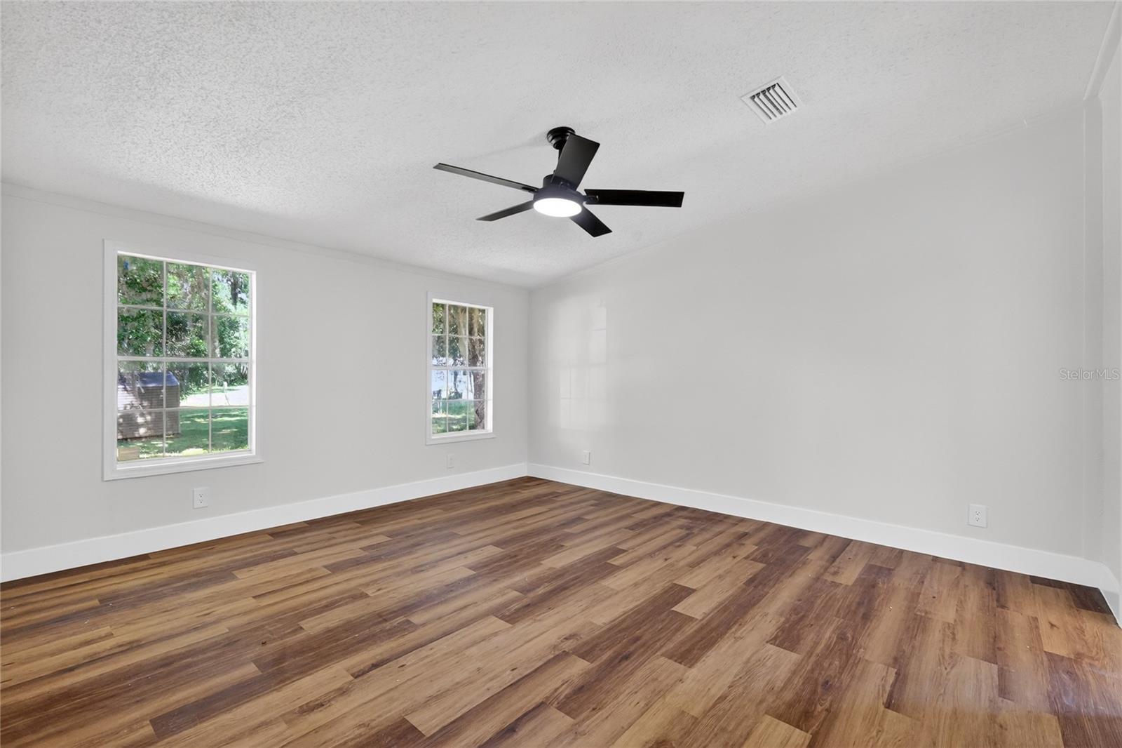 COLEMAN OAKS - Residential