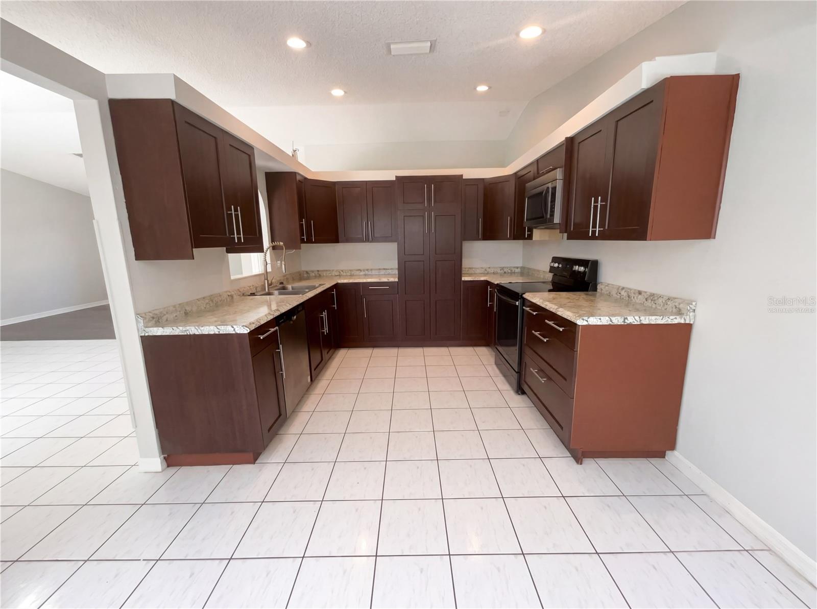 PLEASANT HILL LAKES UNIT 3 - Residential