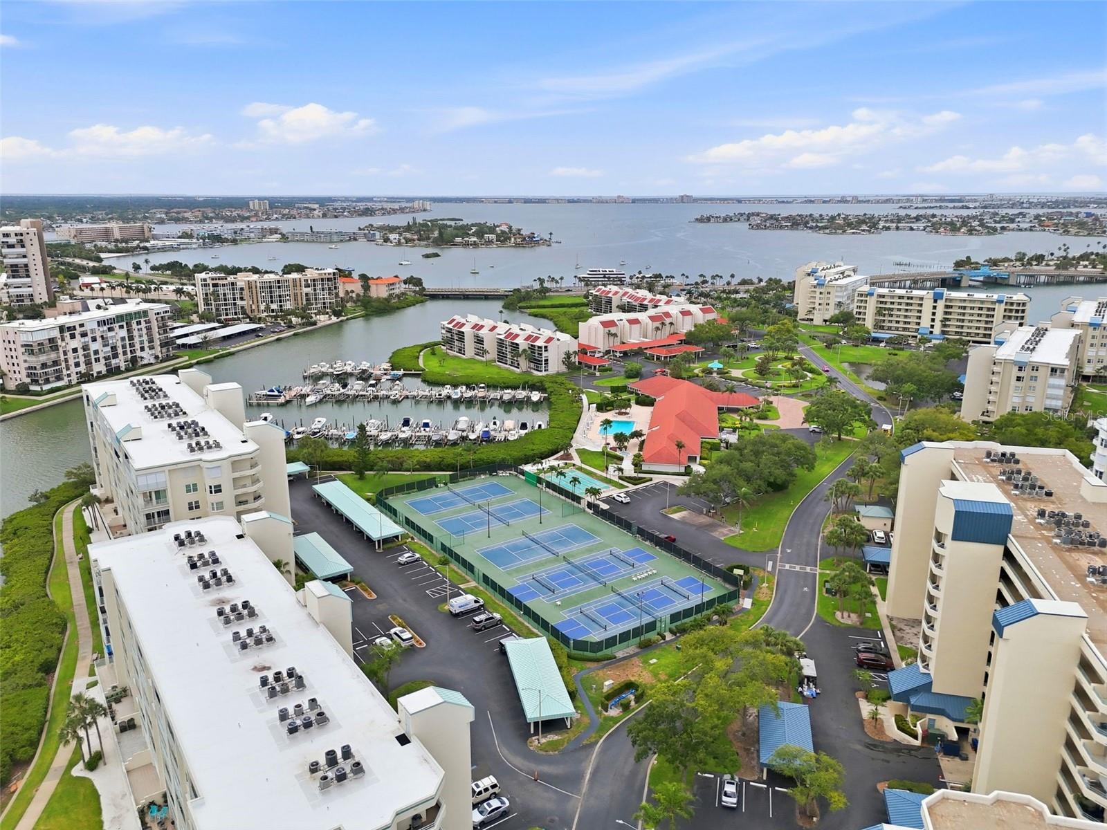 HARBOURSIDE CONDO - Residential