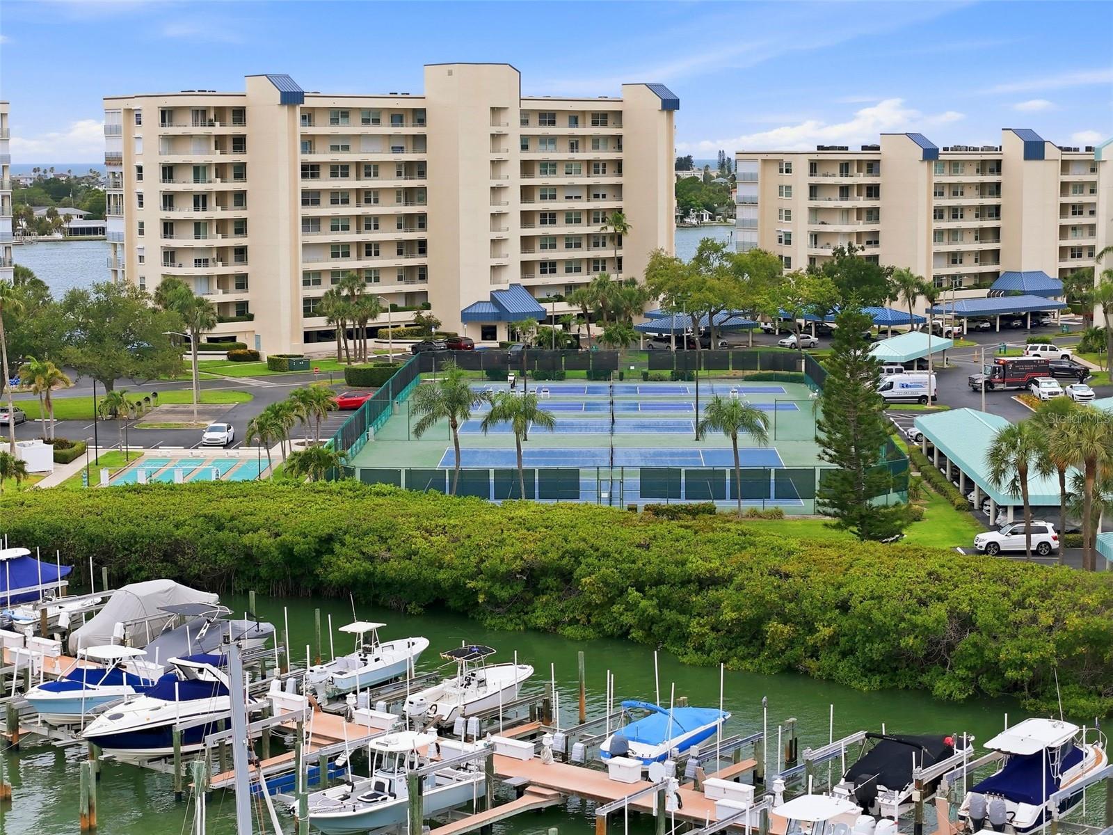 HARBOURSIDE CONDO - Residential