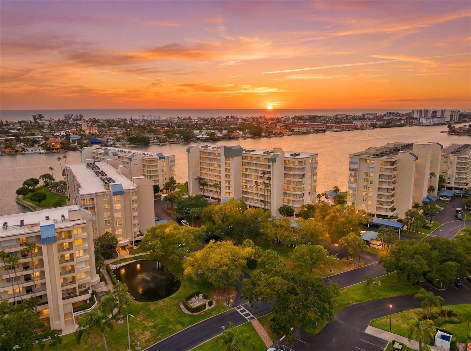HARBOURSIDE CONDO - Residential