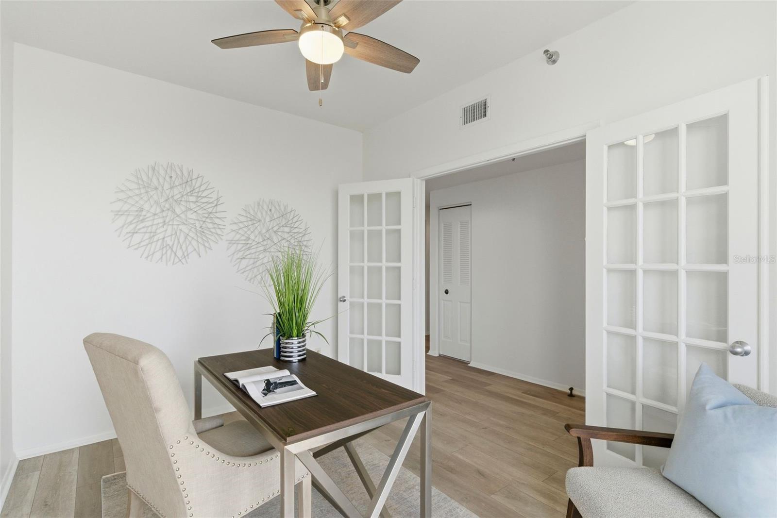HARBOURSIDE CONDO - Residential