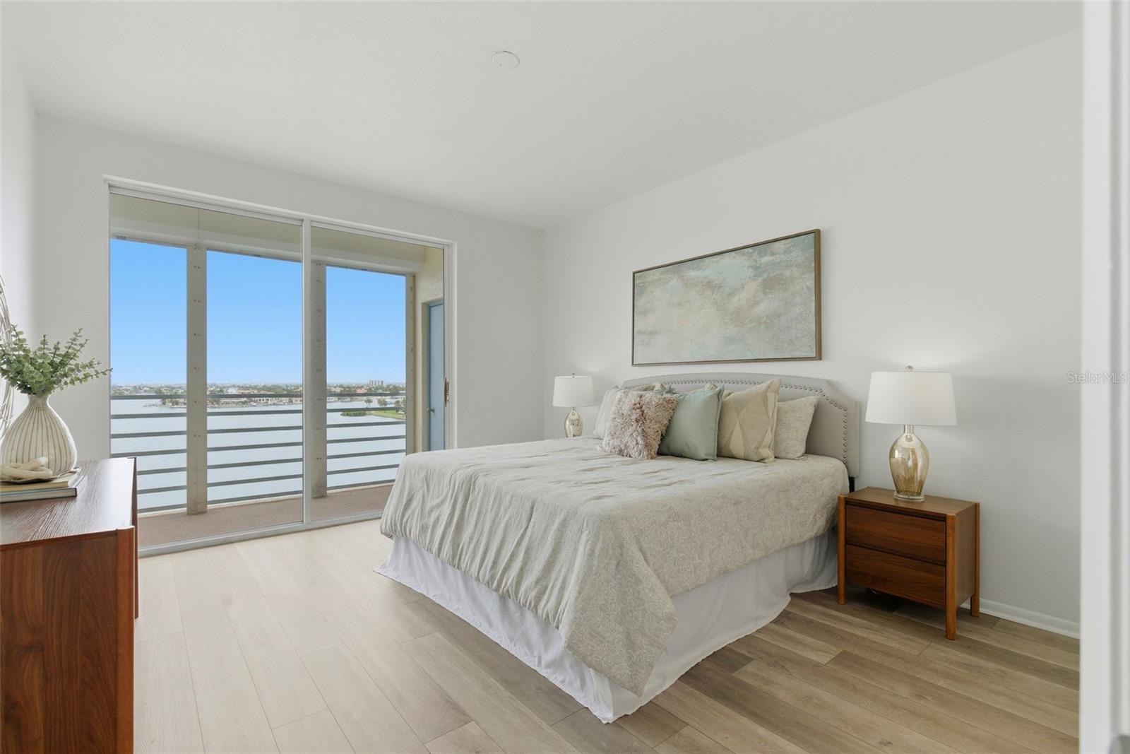 HARBOURSIDE CONDO - Residential