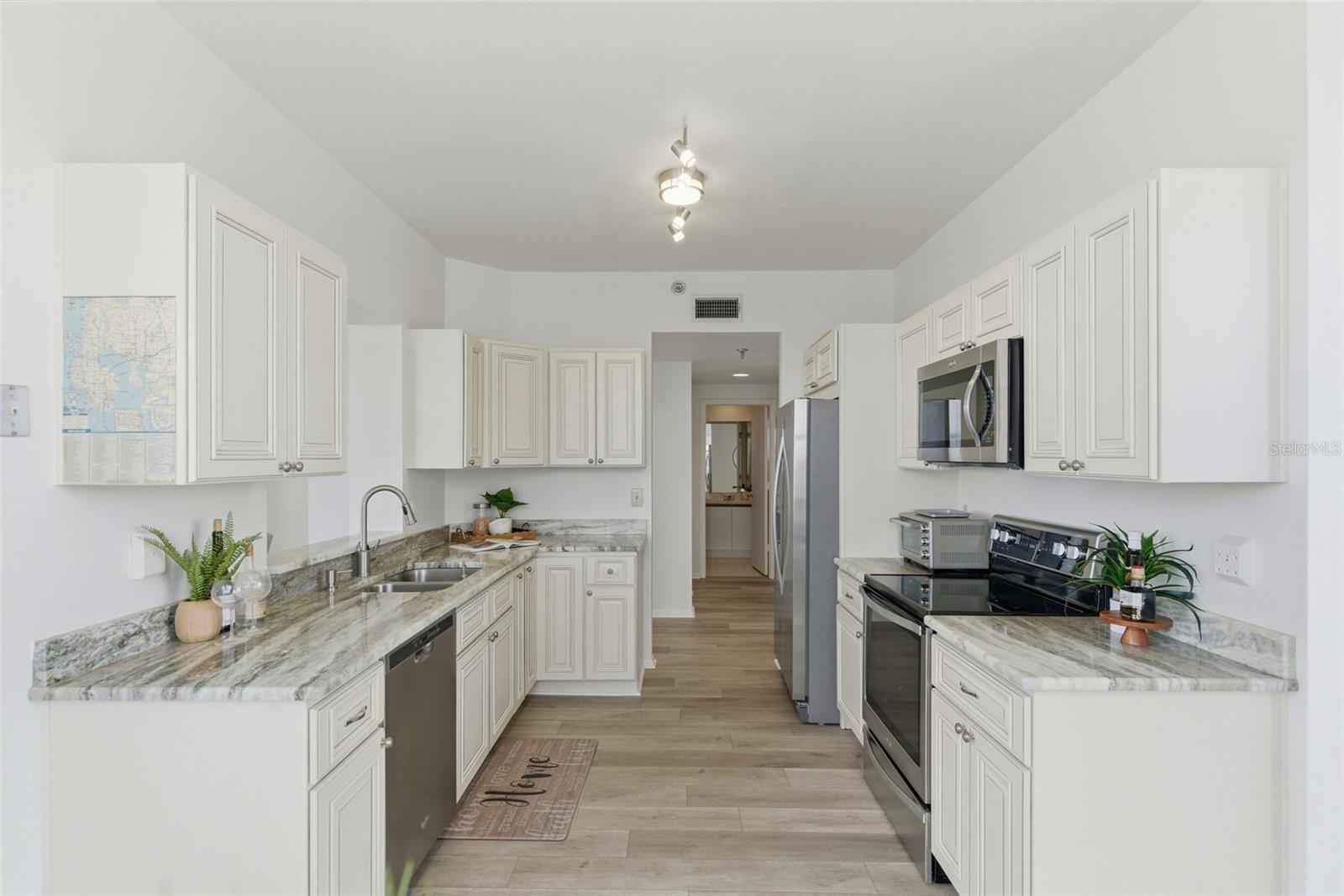 HARBOURSIDE CONDO - Residential