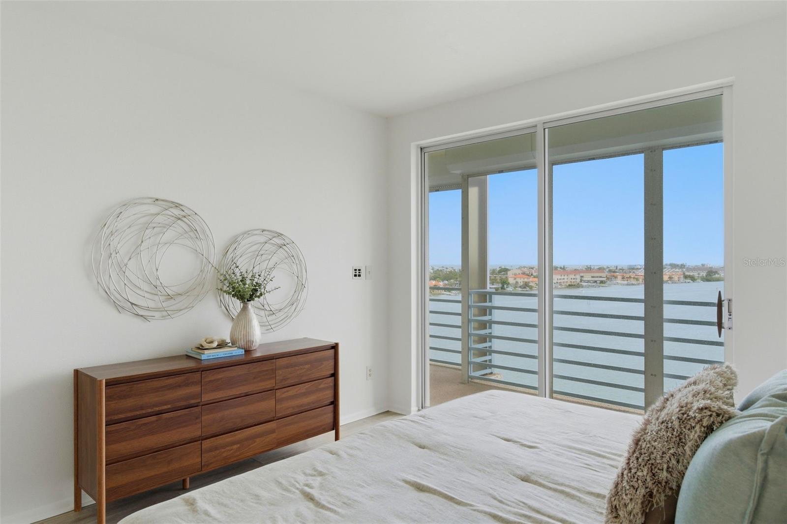 HARBOURSIDE CONDO - Residential