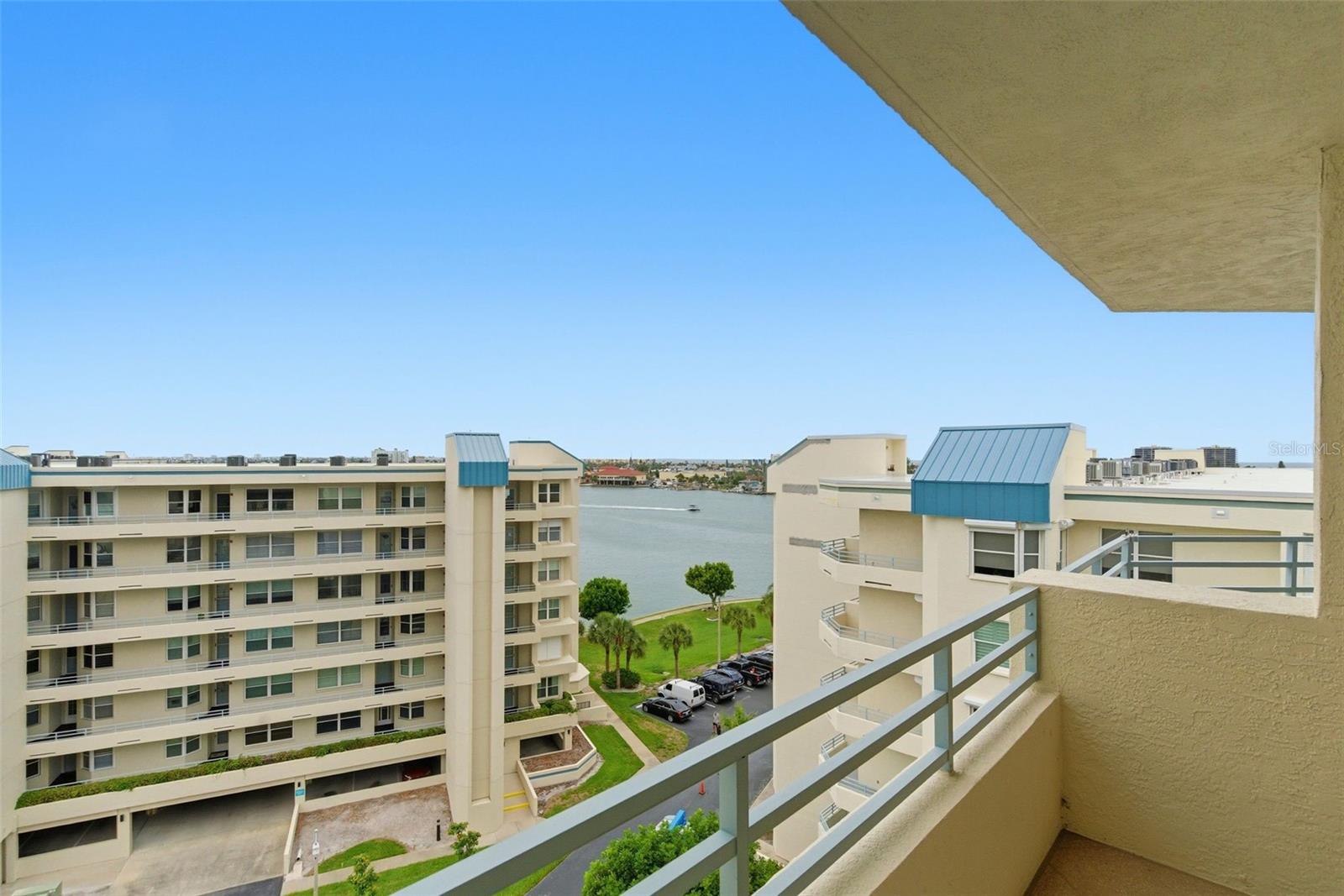 HARBOURSIDE CONDO - Residential