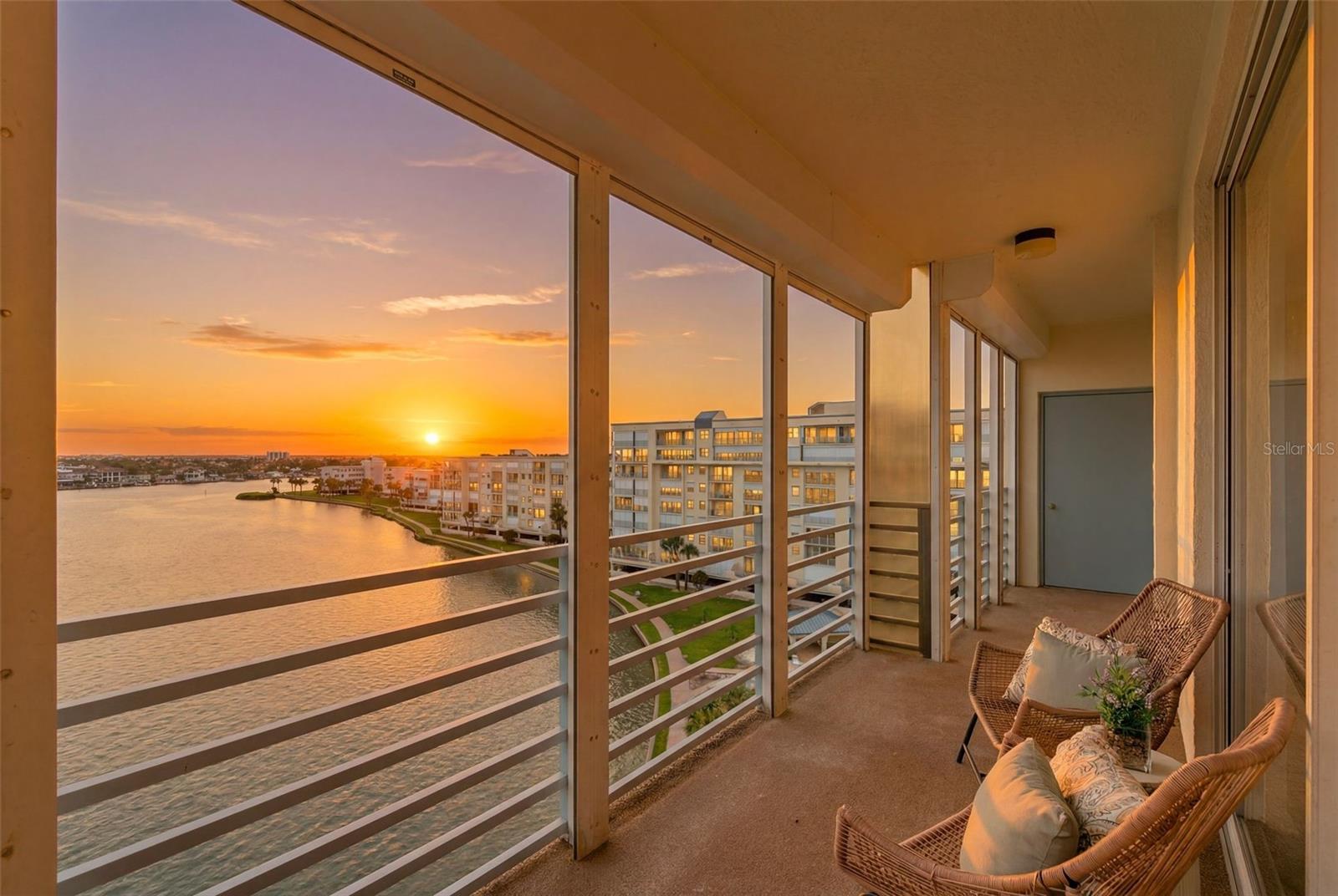 HARBOURSIDE CONDO - Residential