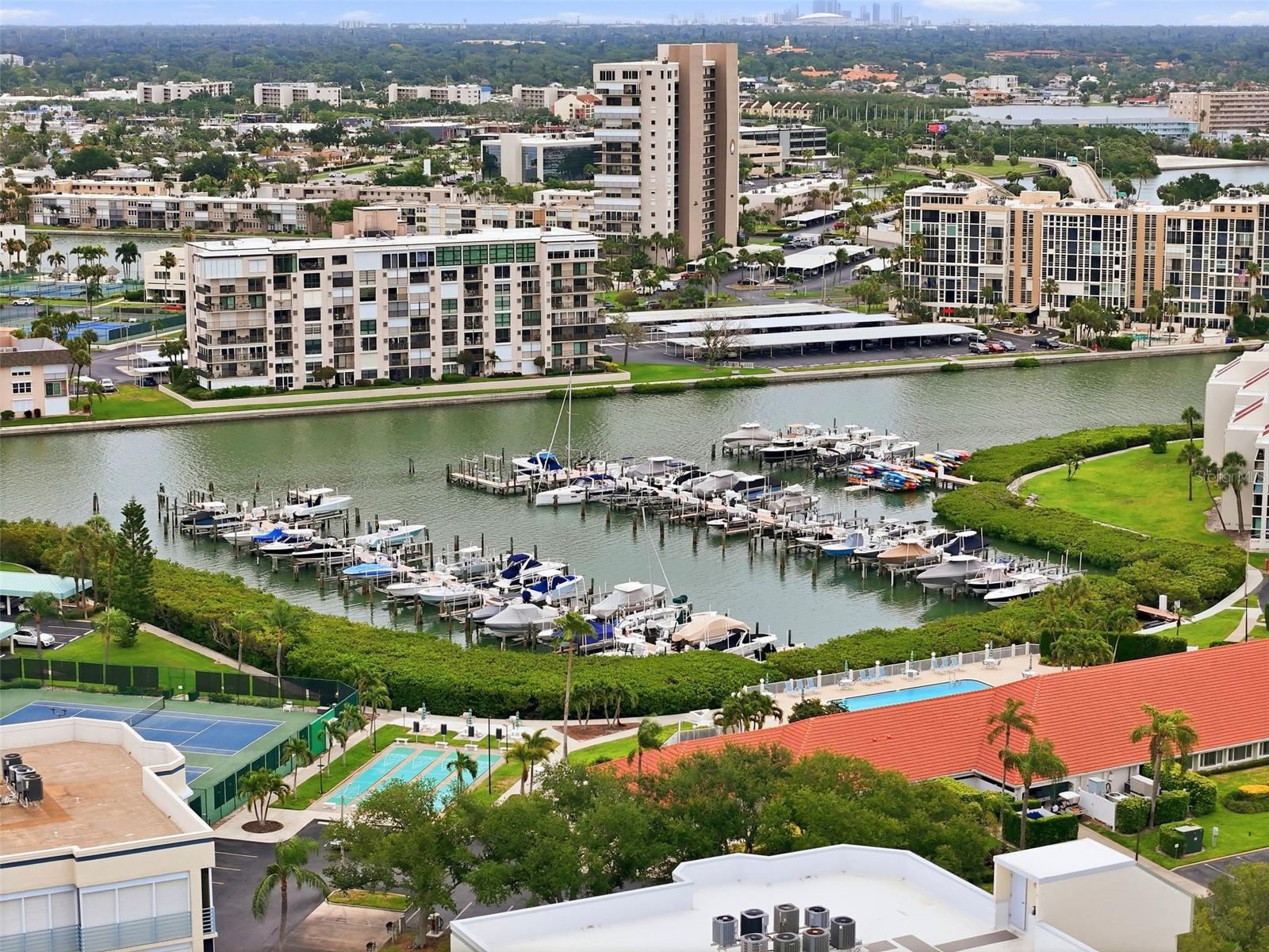 HARBOURSIDE CONDO - Residential