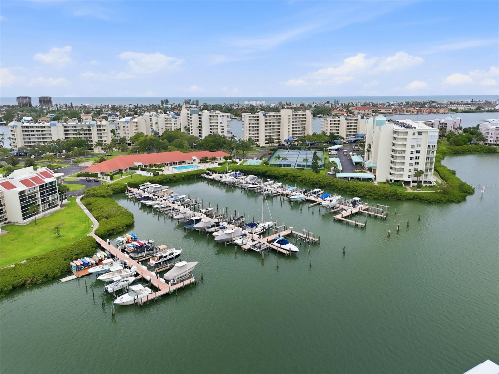 HARBOURSIDE CONDO - Residential