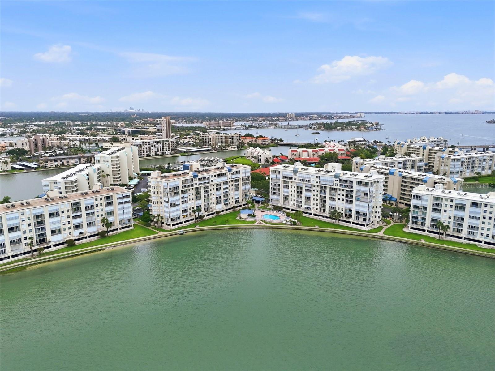 HARBOURSIDE CONDO - Residential