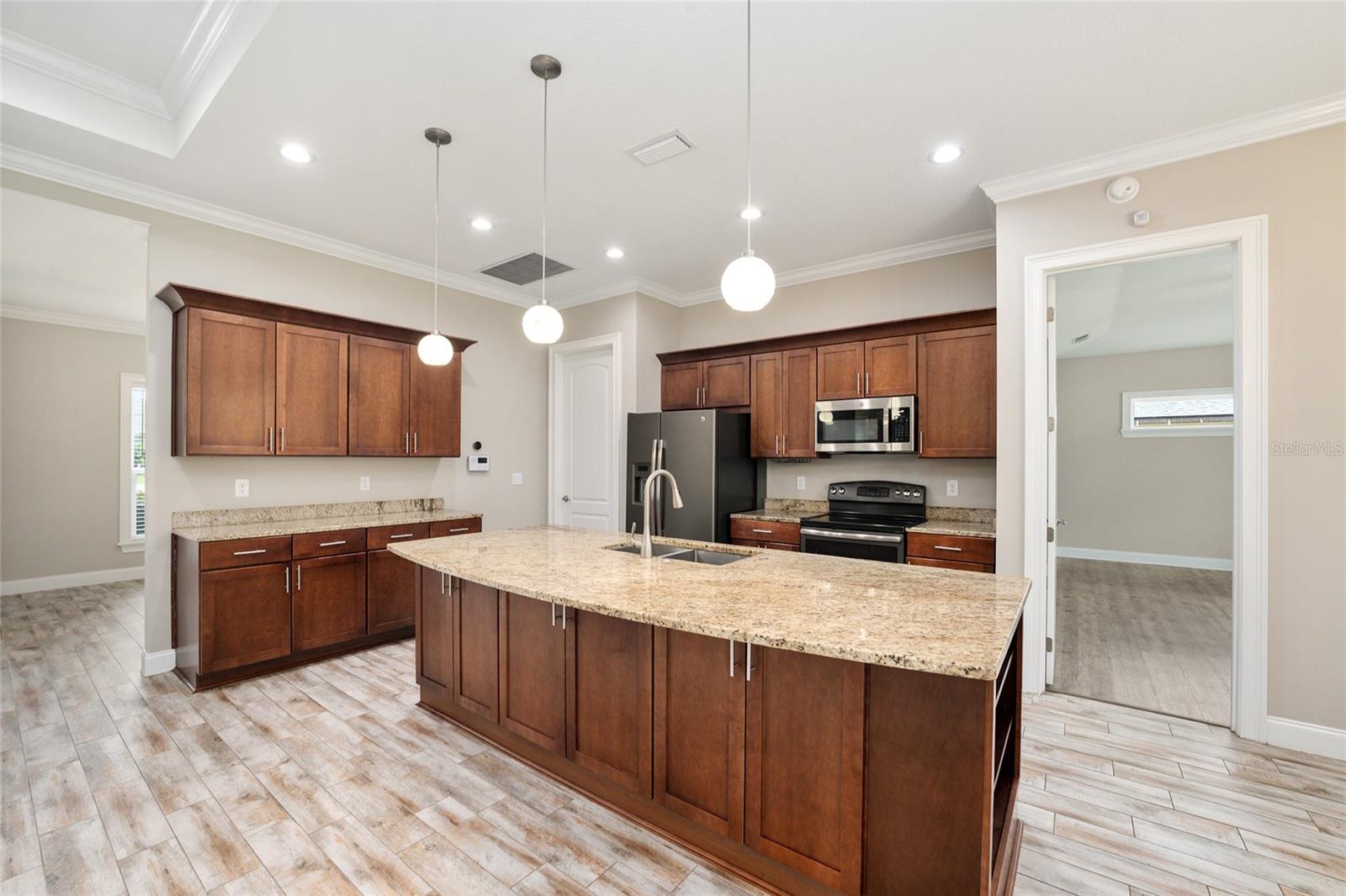 KINGSLAND COUNTRY ESTATE - Residential