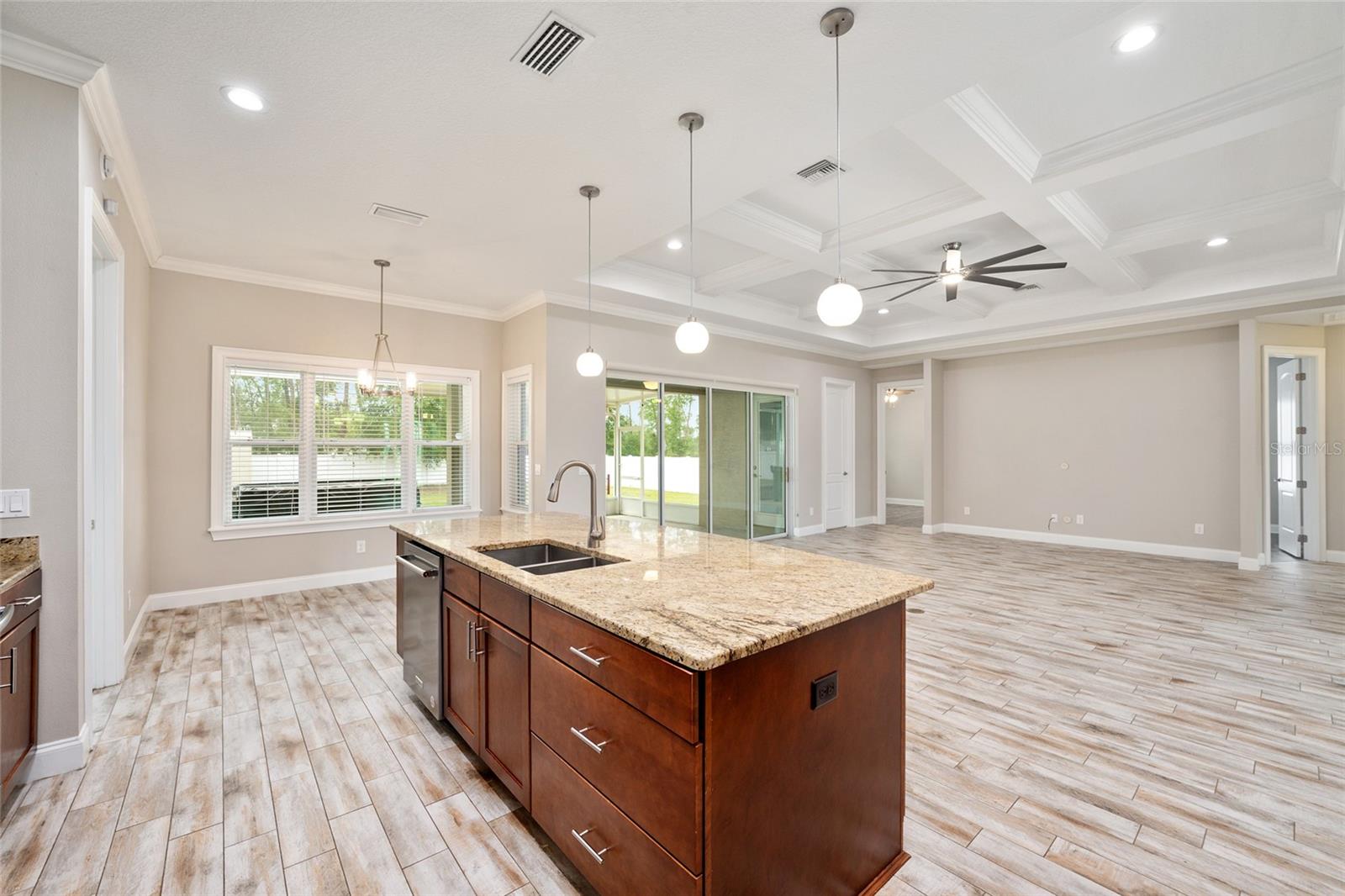 KINGSLAND COUNTRY ESTATE - Residential