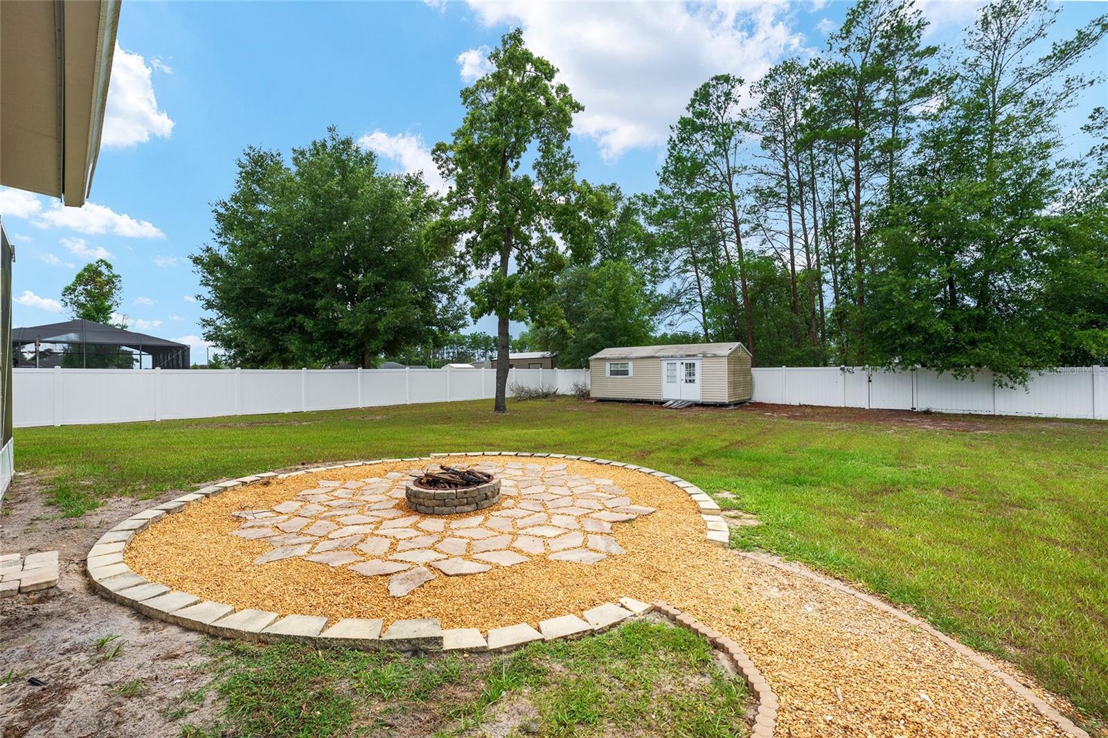 KINGSLAND COUNTRY ESTATE - Residential