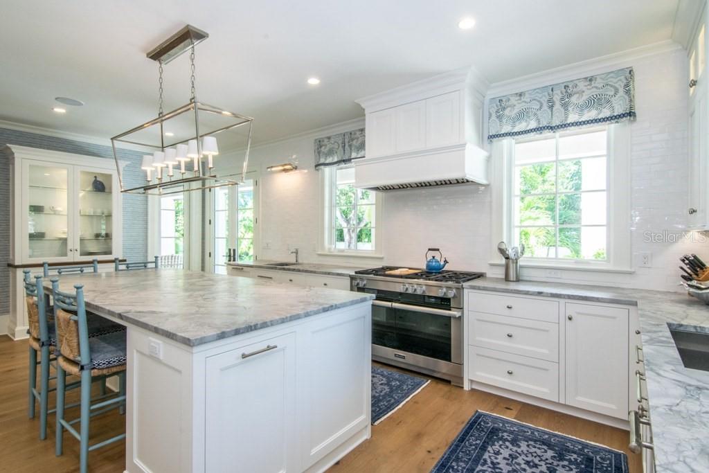 HYDE PARK WEST - Residential