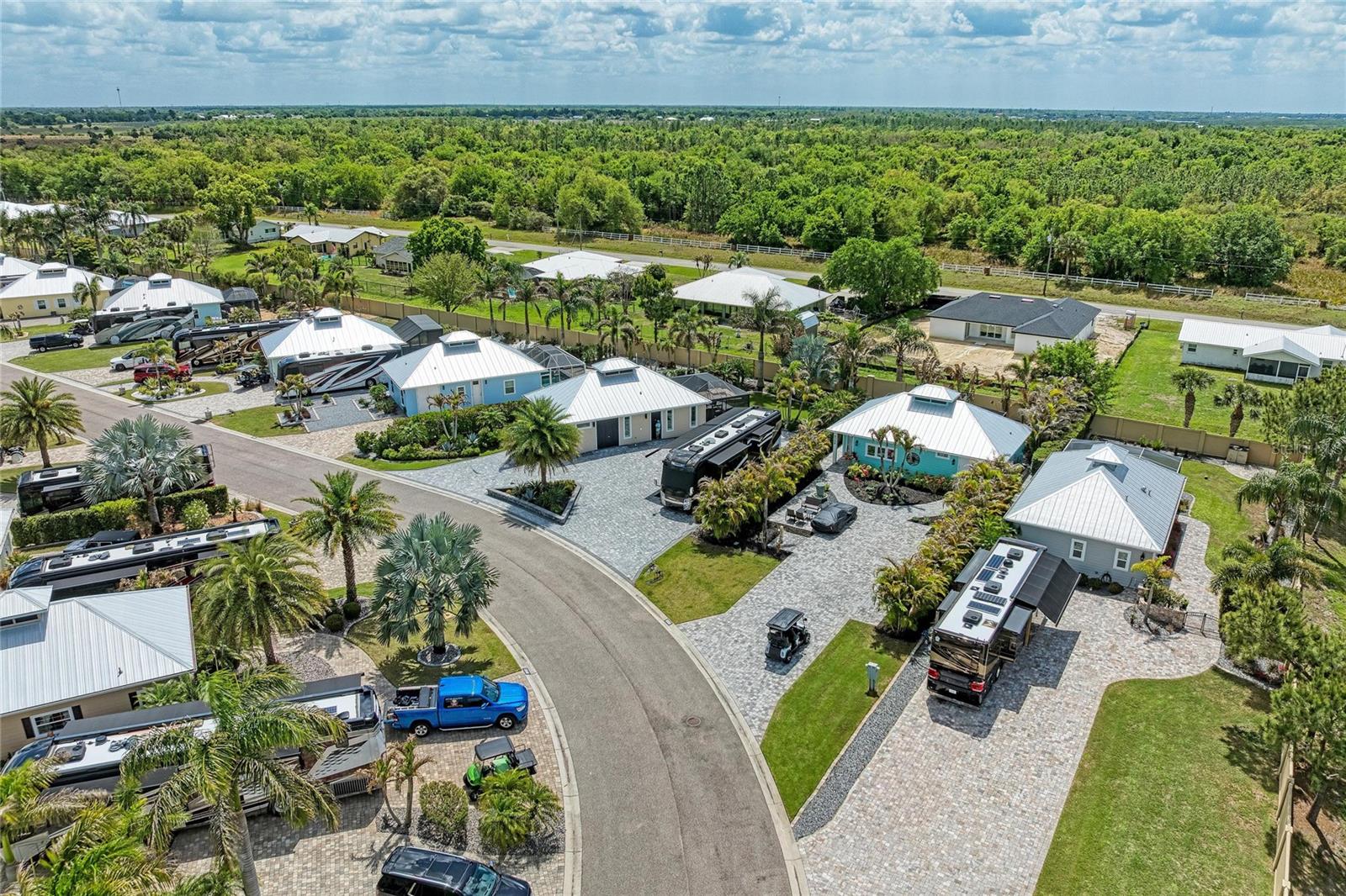 THORNTON CRK MOTORCOACH RESIDENCE - Residential