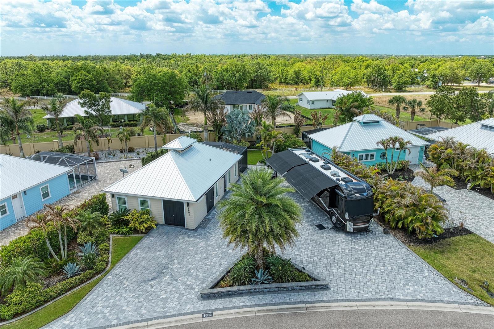 THORNTON CRK MOTORCOACH RESIDENCE - Residential