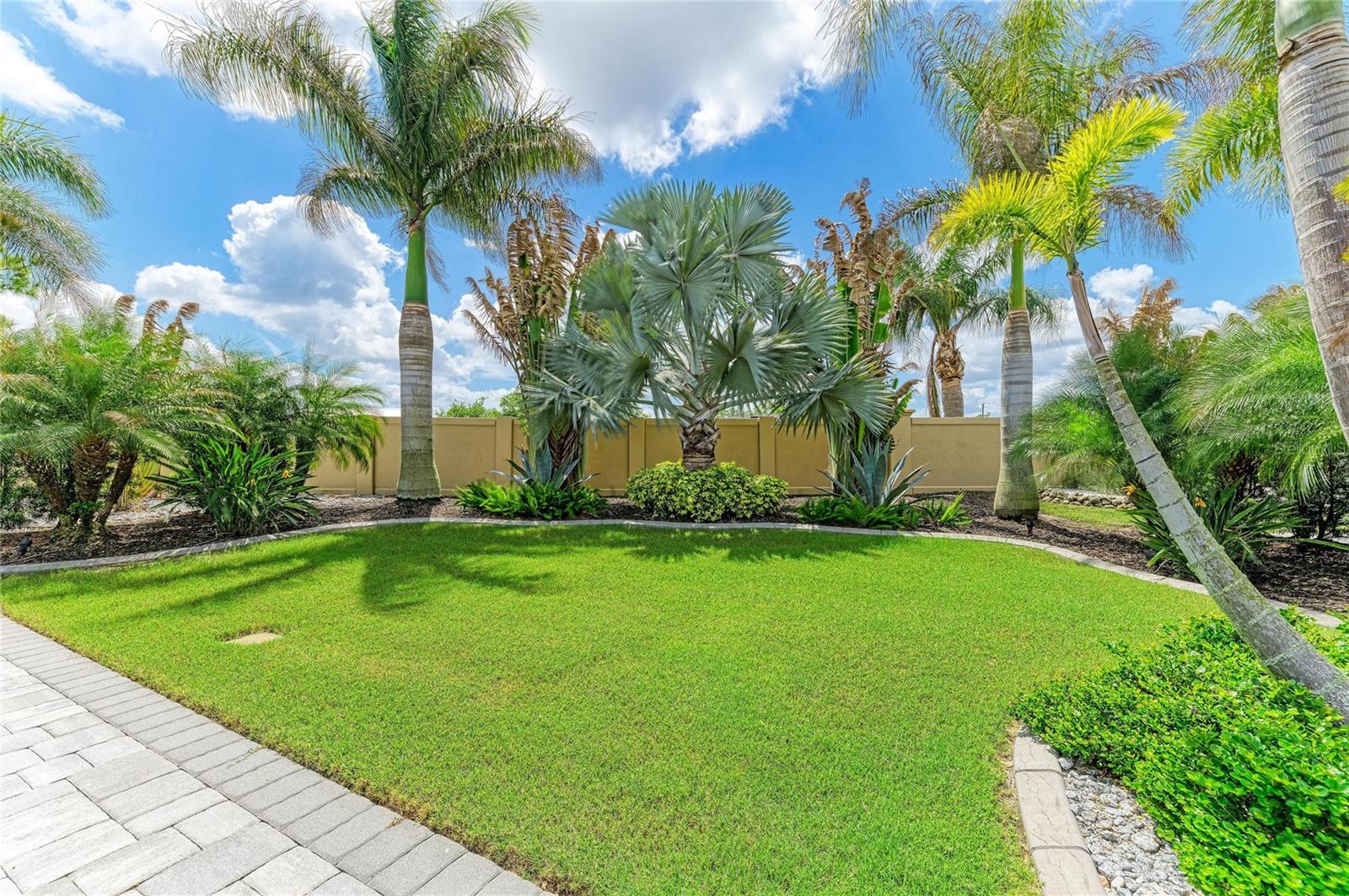 THORNTON CRK MOTORCOACH RESIDENCE - Residential