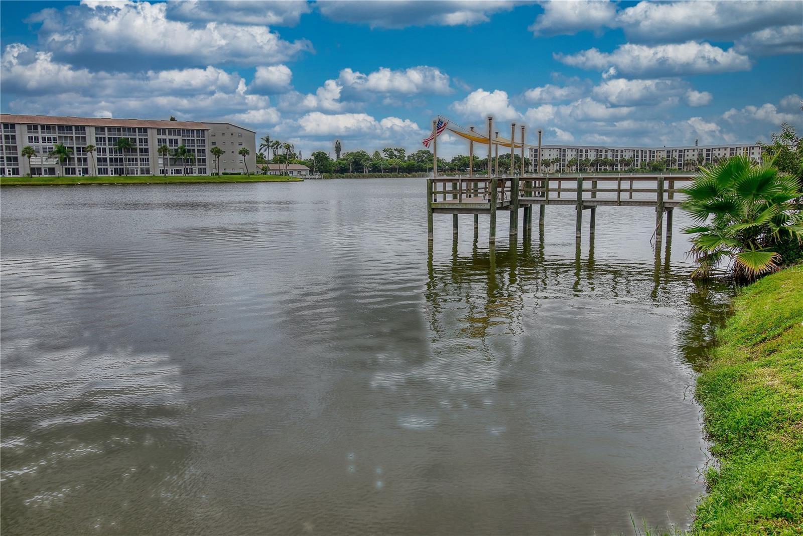 BAYSHORE ON THE LAKE APTS II SEC 3 - Residential