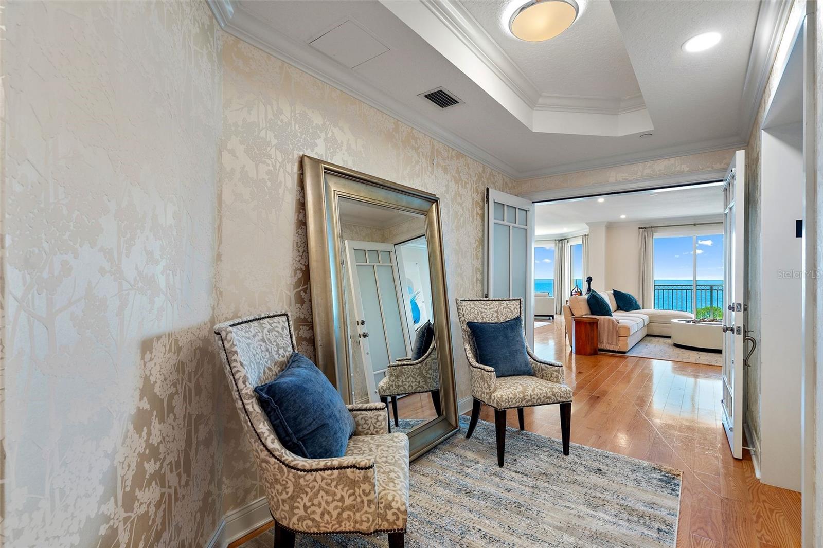 VINOY PLACE CONDO - Residential