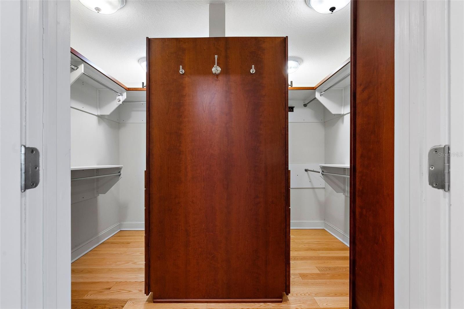 VINOY PLACE CONDO - Residential