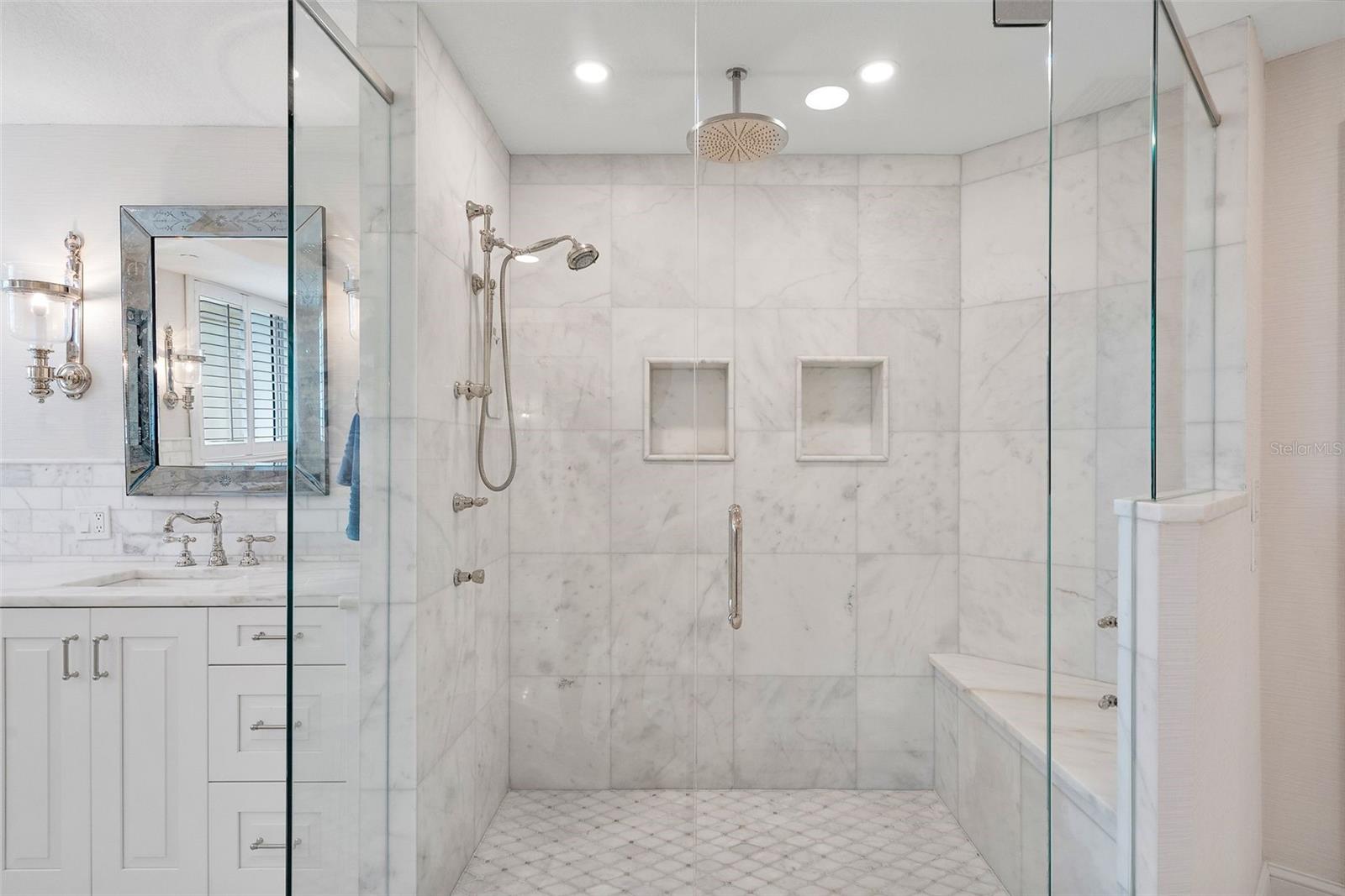 VINOY PLACE CONDO - Residential