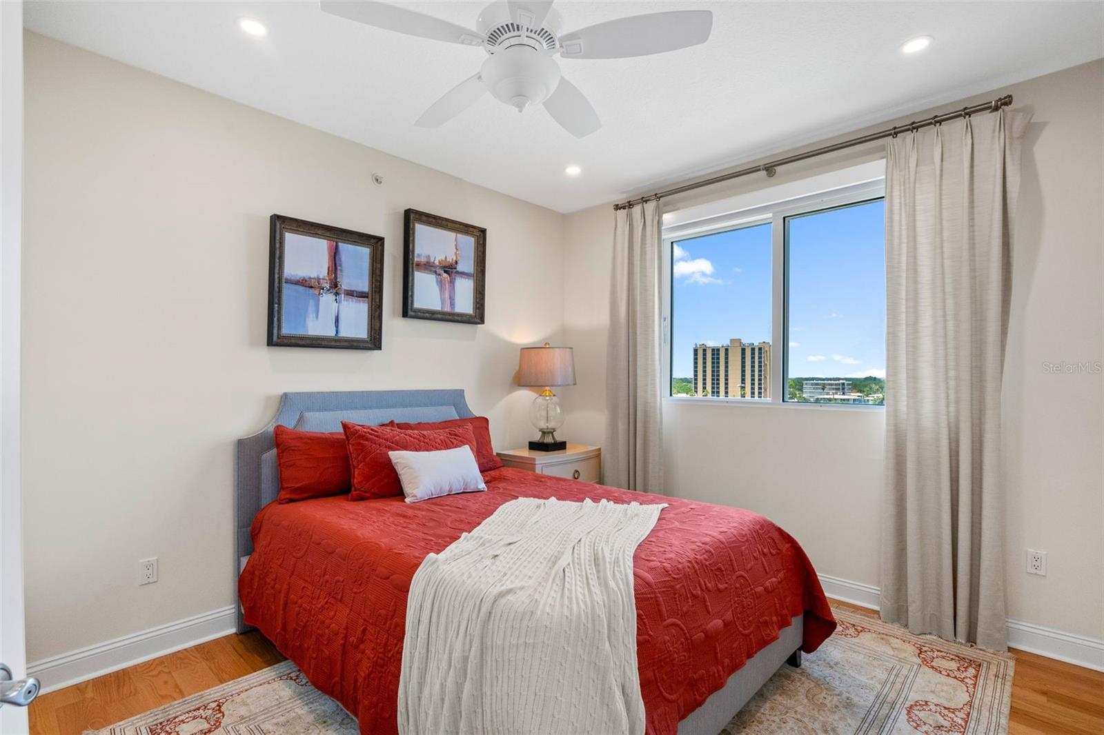 VINOY PLACE CONDO - Residential