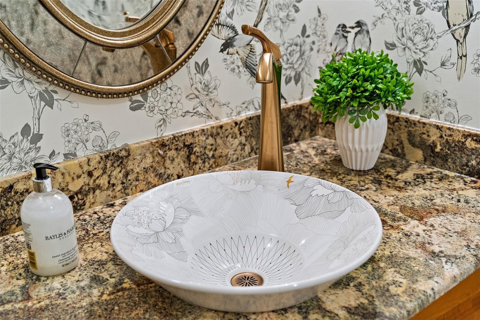 VINOY PLACE CONDO - Residential