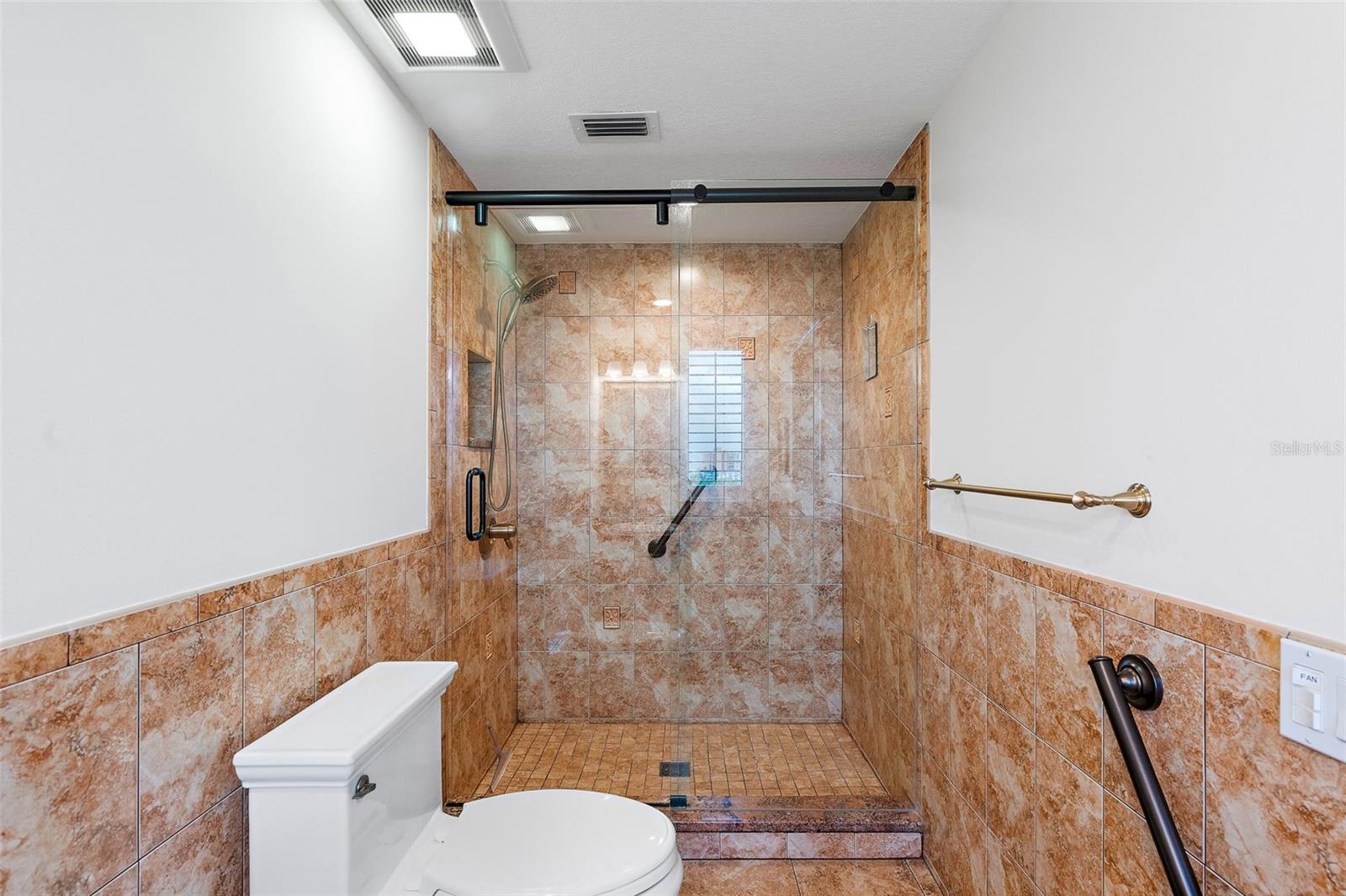 VINOY PLACE CONDO - Residential