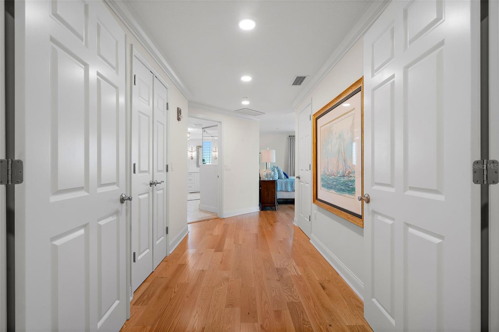 VINOY PLACE CONDO - Residential