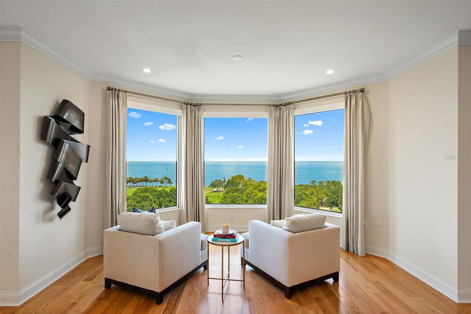 VINOY PLACE CONDO - Residential