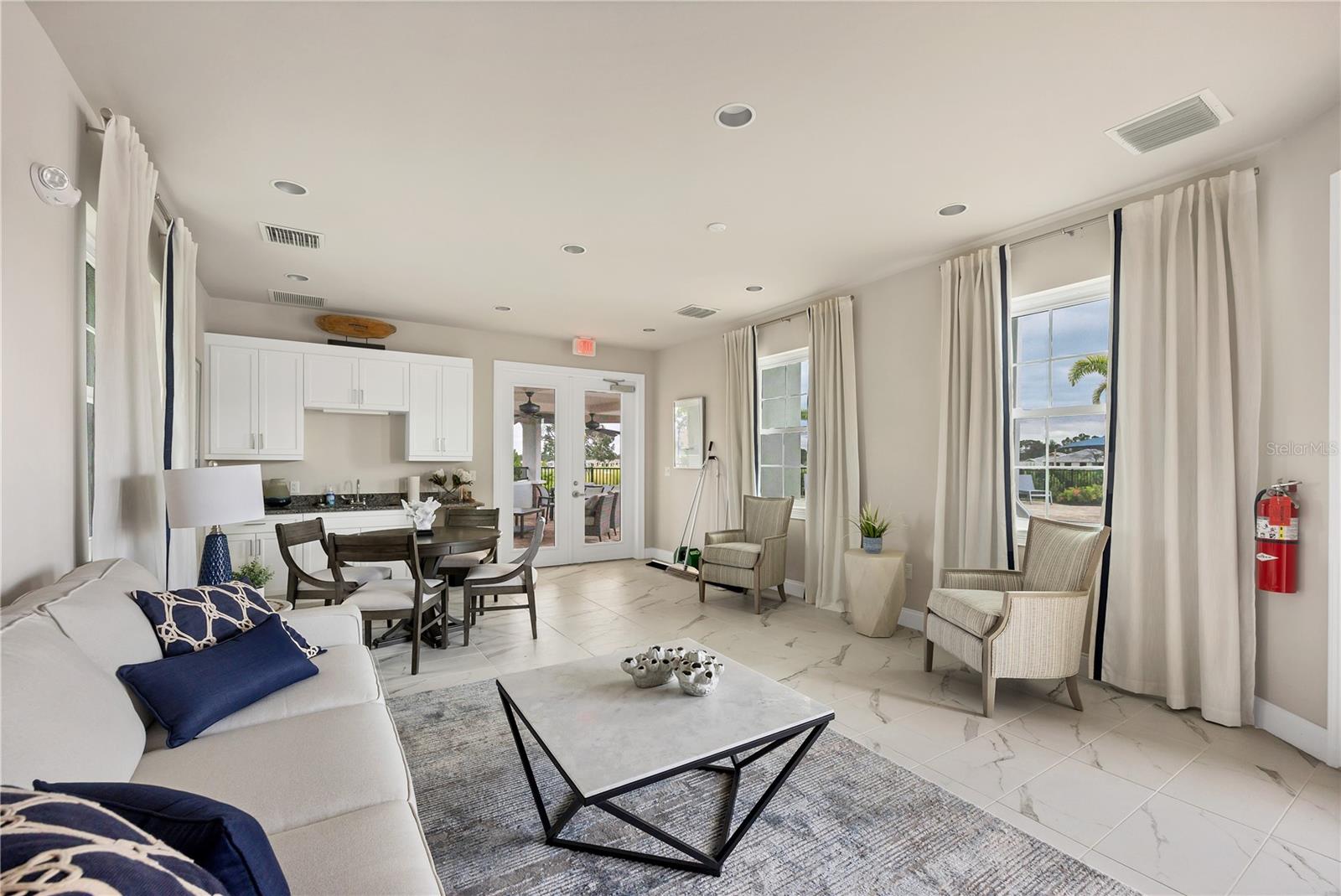 PALENCIA - Residential Lease