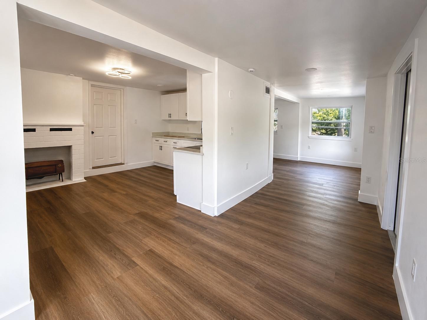 GLENDALE HEIGHTS - Residential