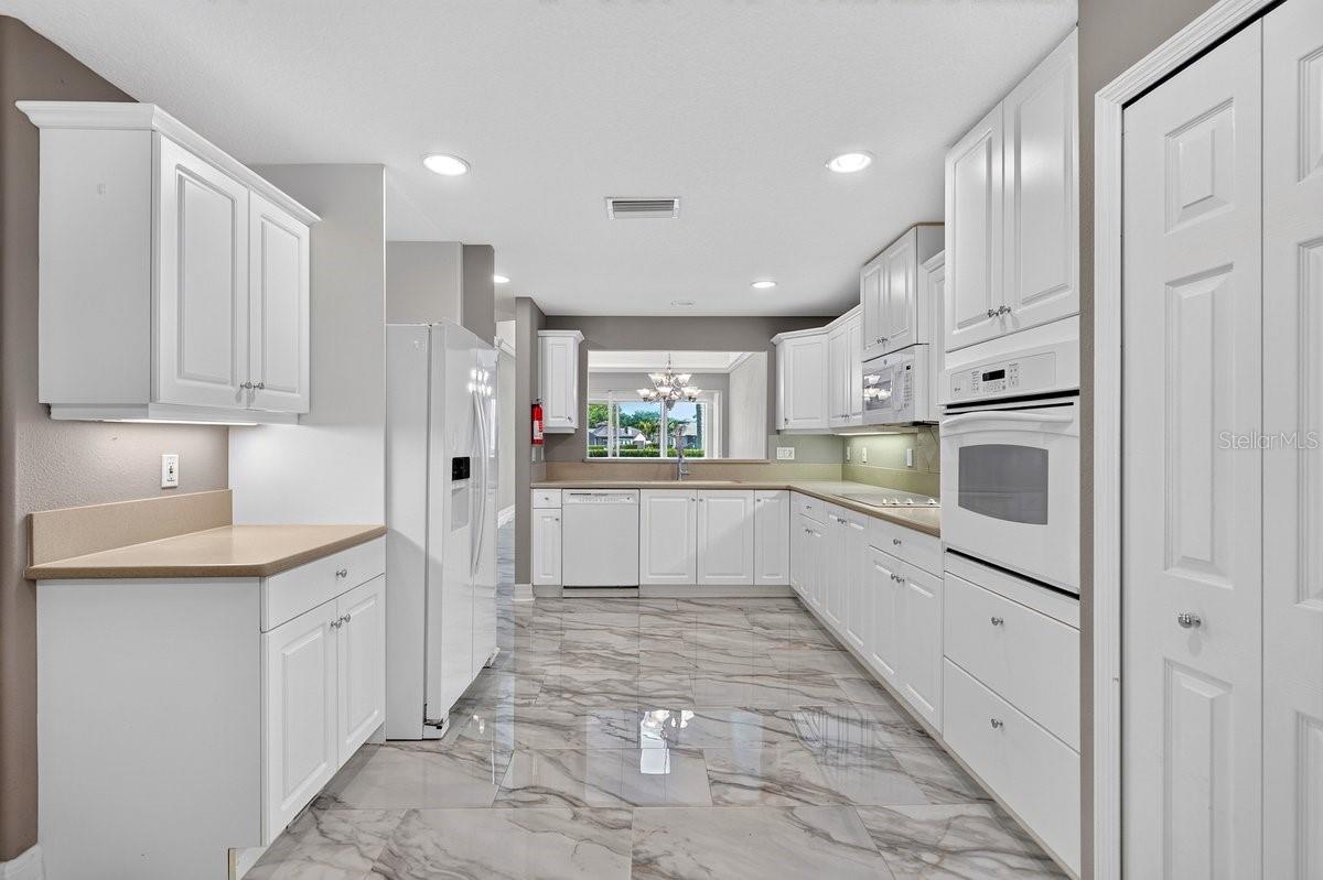FAIRWAY CHASE CONDO PH 01-08 - Residential