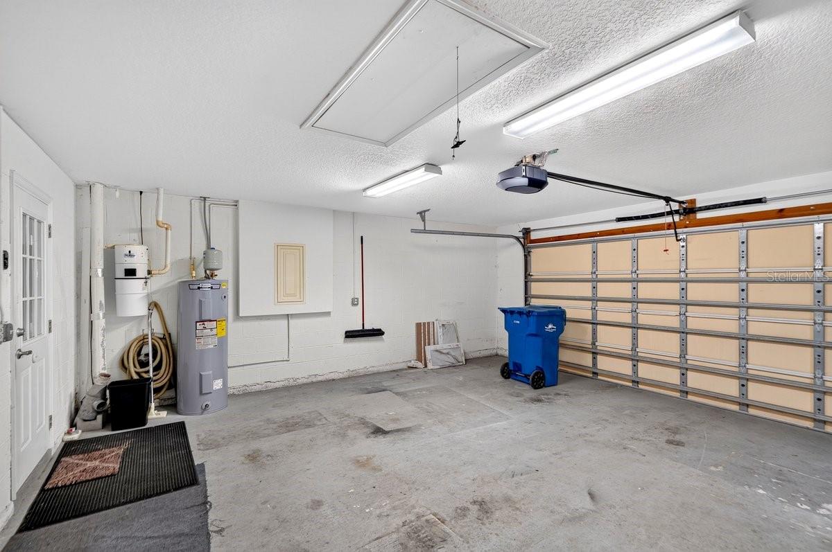 FAIRWAY CHASE CONDO PH 01-08 - Residential