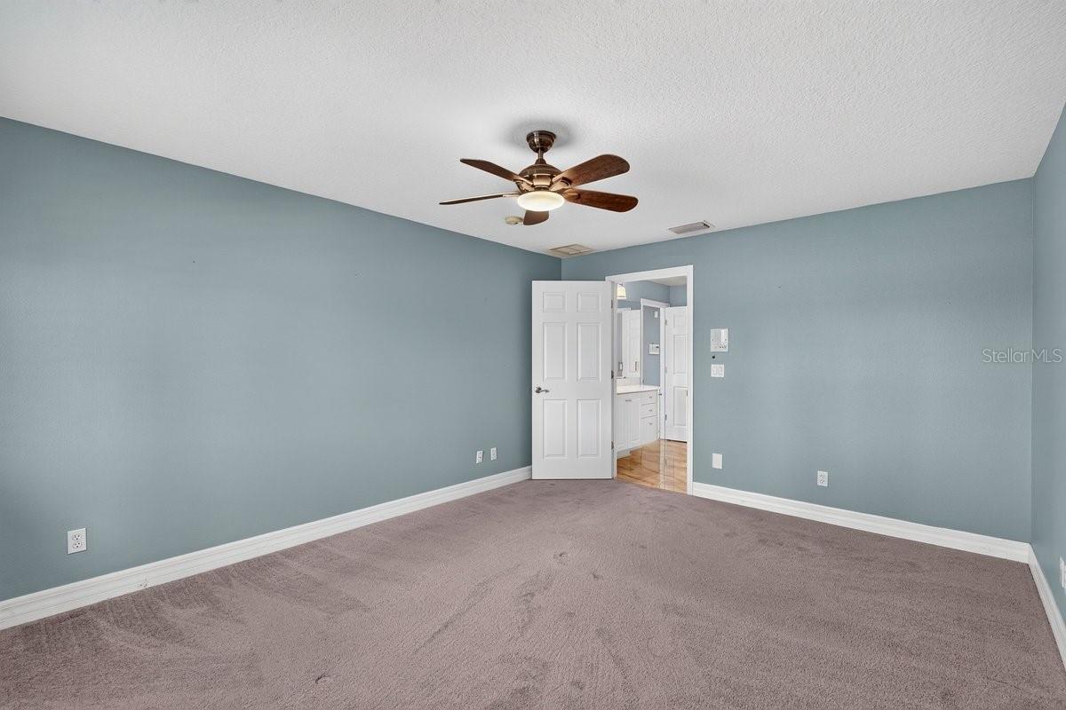 FAIRWAY CHASE CONDO PH 01-08 - Residential