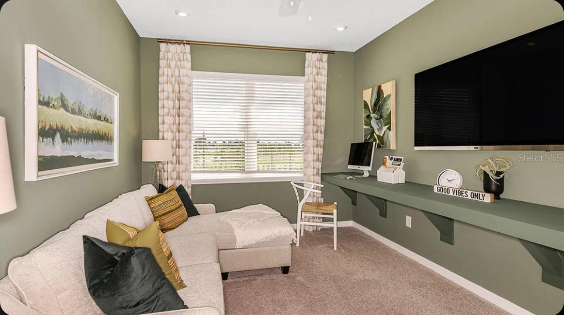 HILLCREST - Residential