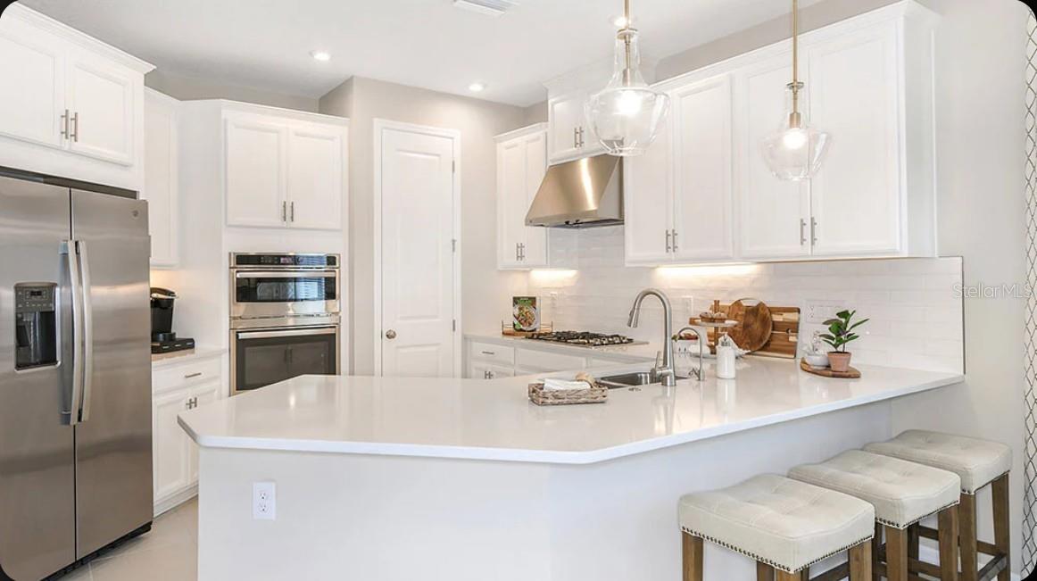 HILLCREST - Residential