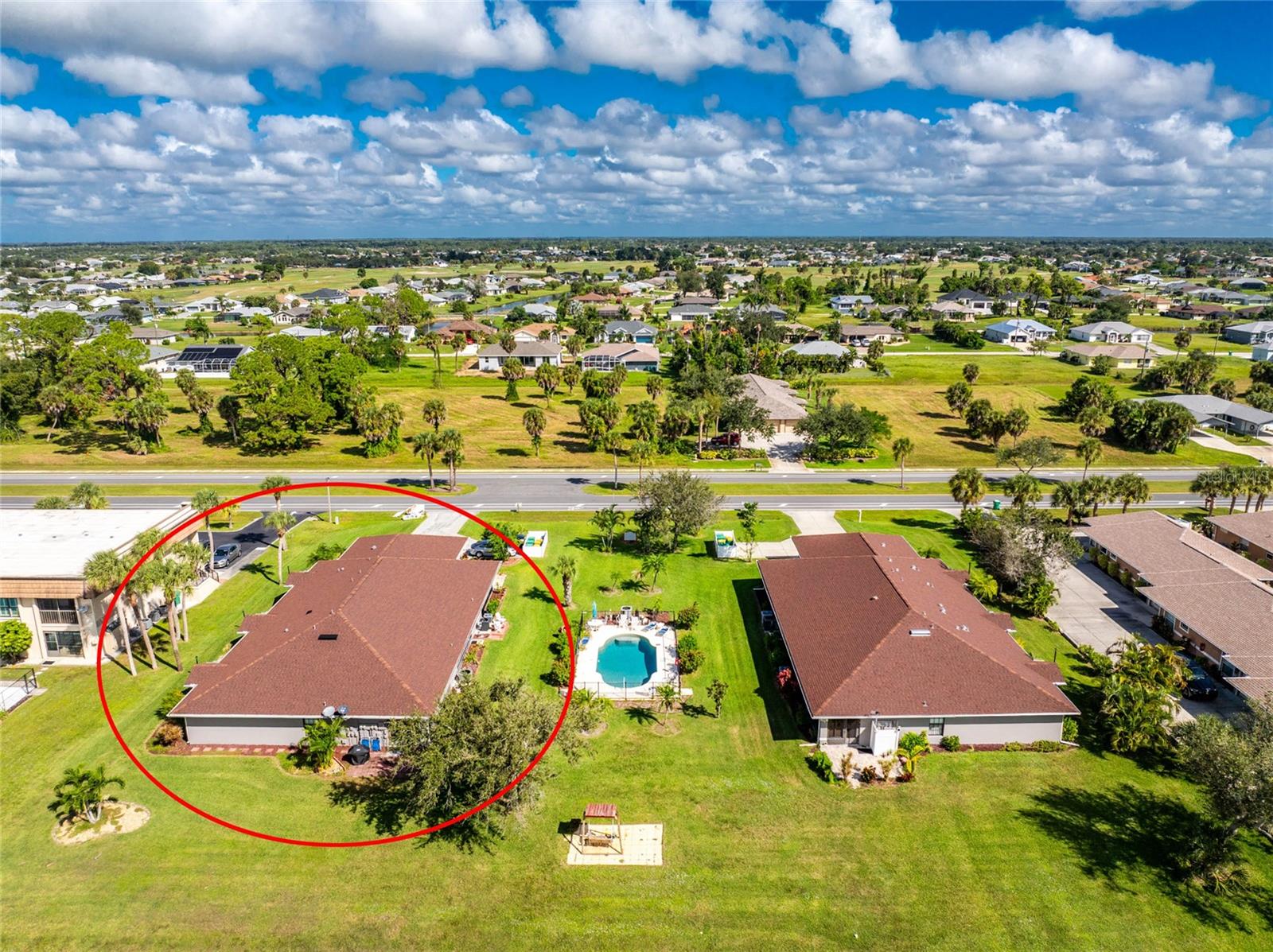 EL SOMBRERO VILLAGE - Residential