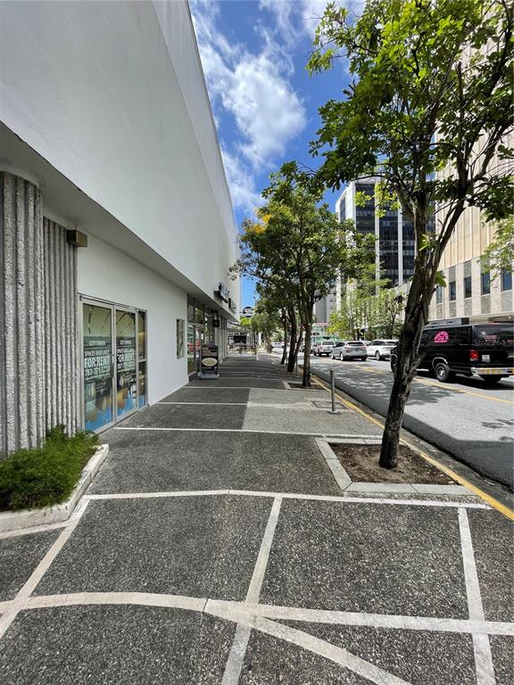 CITY TOWERS - Commercial Lease