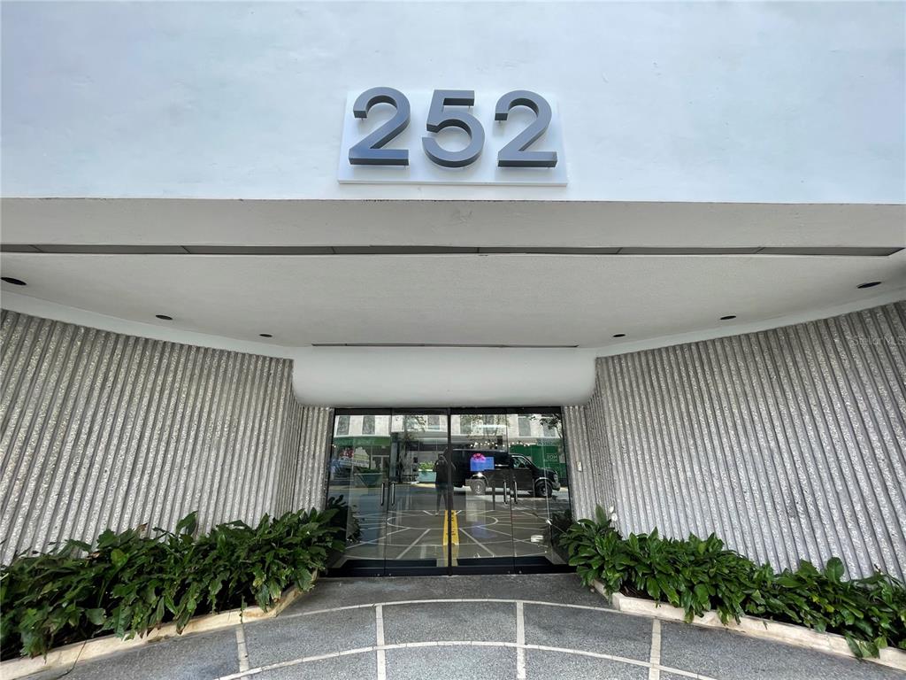 CITY TOWERS - Commercial Lease