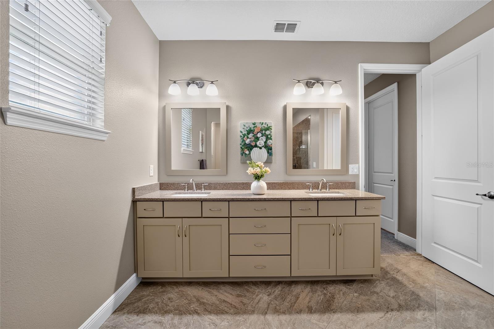 CANDLER HILLS SANCTUARY - Residential