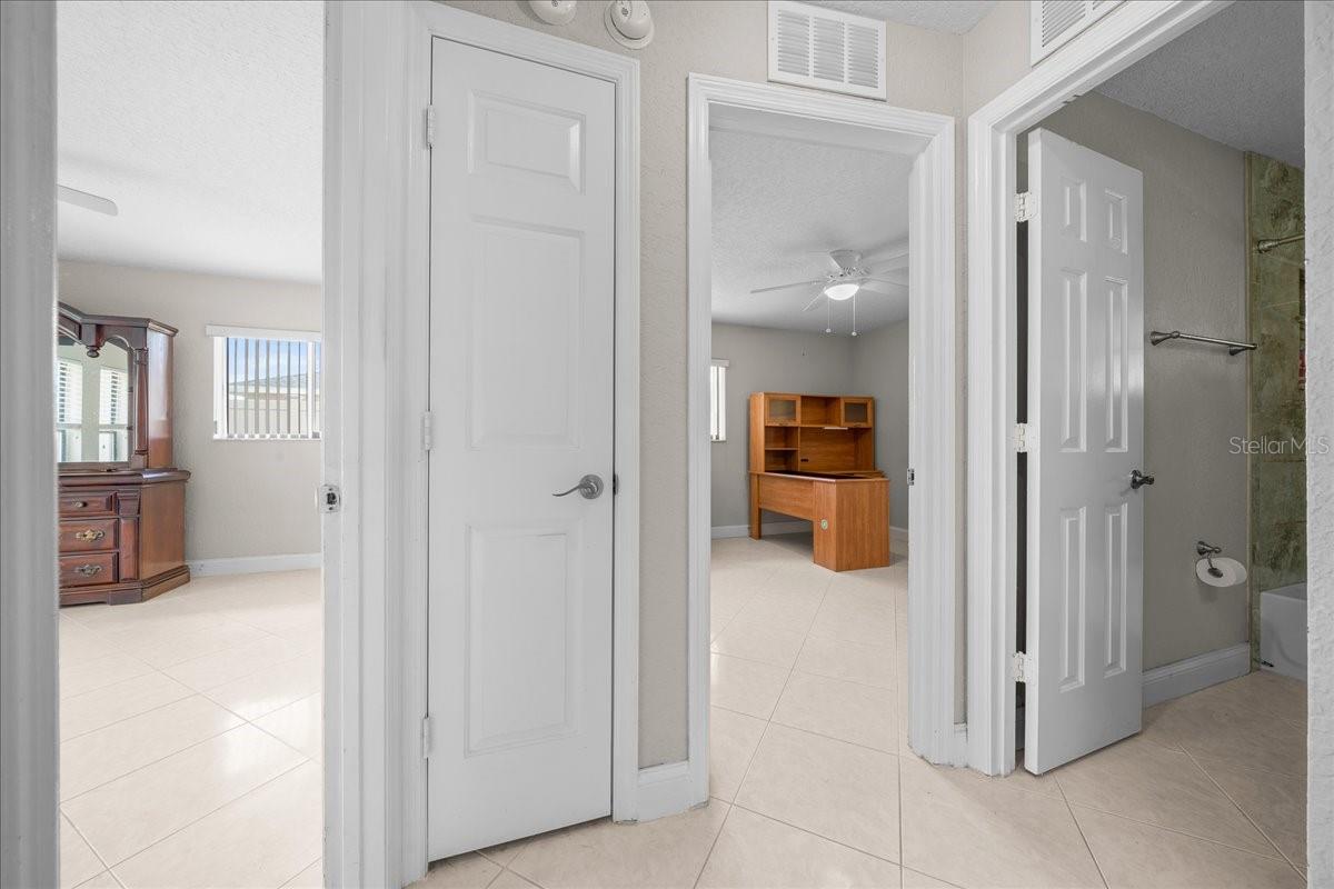 MARION OAKS - Residential