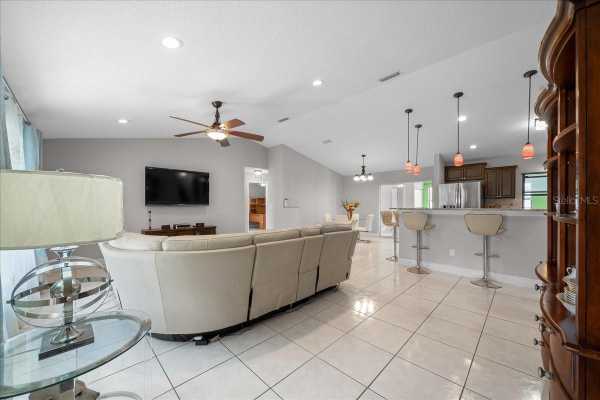 MARION OAKS - Residential