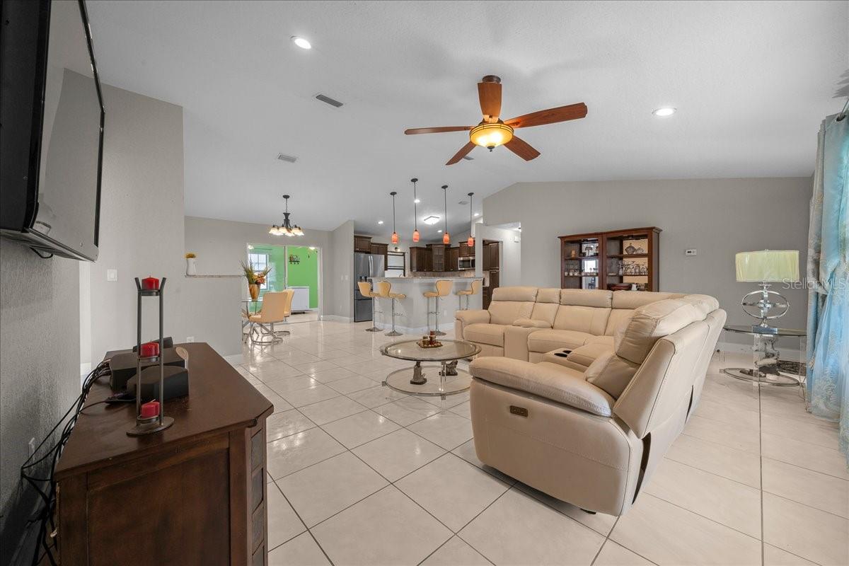 MARION OAKS - Residential