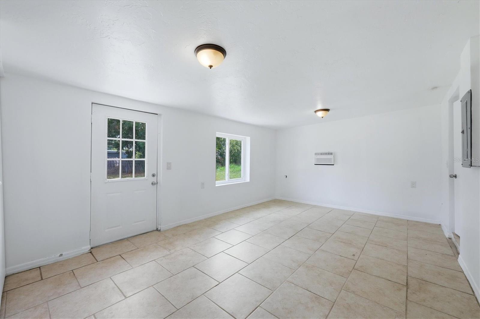 RIDGEWOOD ESTATES ADD 01 - Residential