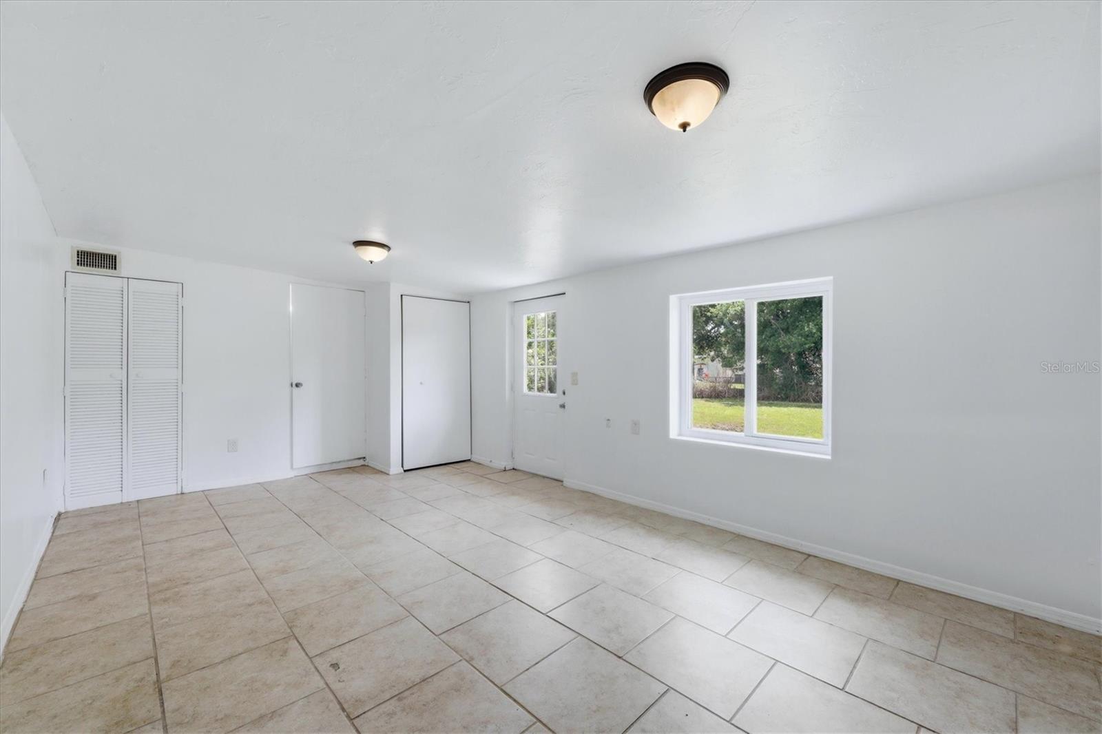 RIDGEWOOD ESTATES ADD 01 - Residential